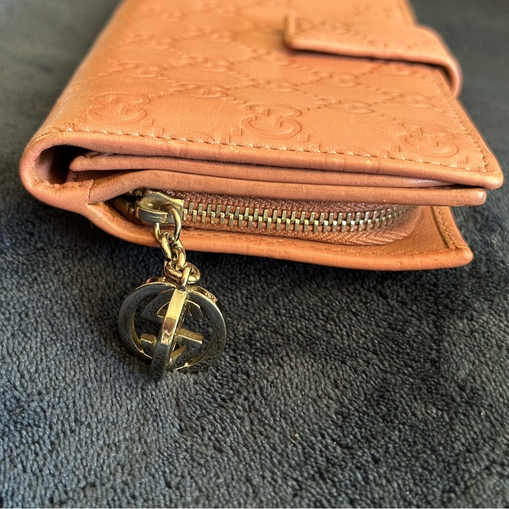 Authentic Pink Gucci Wallet - Picture 4 of 11